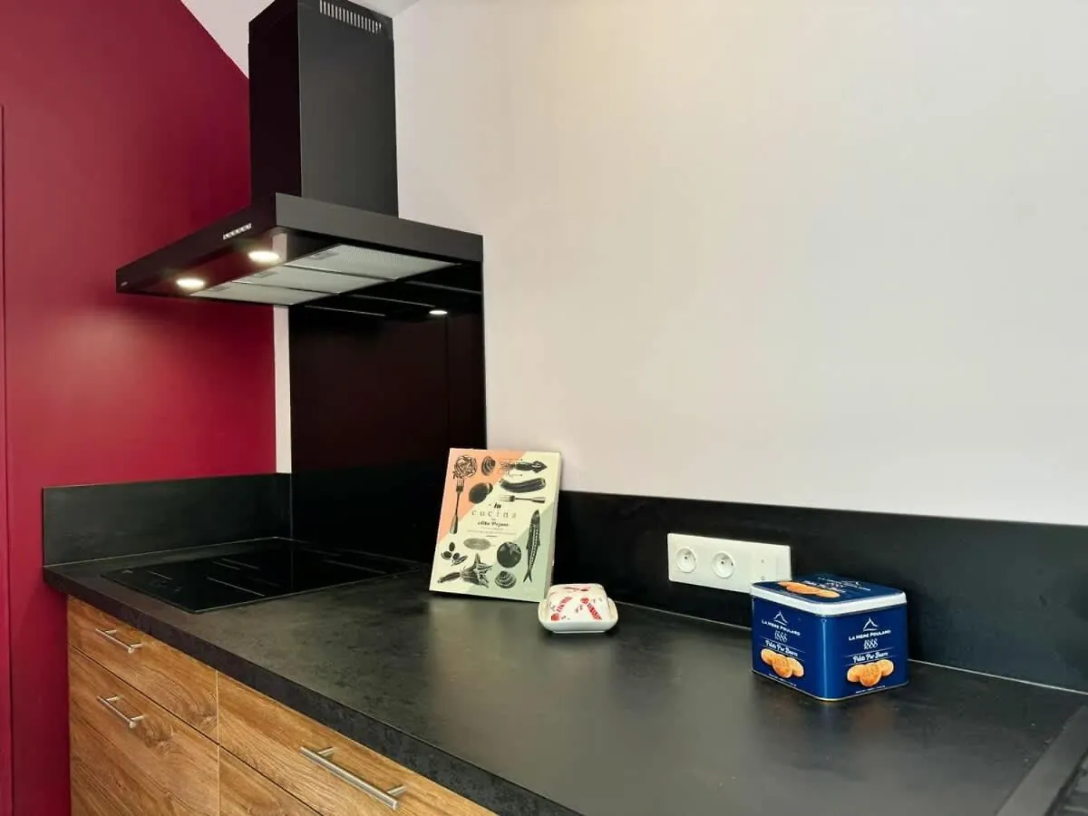 Rhun Even, Charmante Maison Bretonne Pour 6 Personnes Plougasnou 0*,  Francia